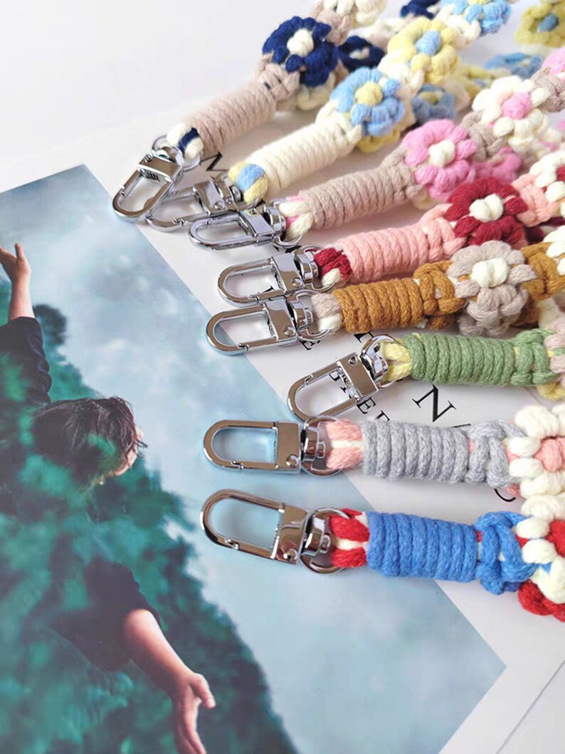 POZIOM POCZĄTKUJĄCY / Samouczek makramy / Nauka makramy / Pasek na telefon makramy / Brelok makramy / Zestaw do makramy DIY / Wzór PDF / Wersja angielska zdjęcie 5