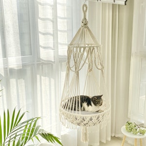 Hamaca para gatos Macrame moderna tejida a mano Cama para gatos Macrame Cama para gatos colgante Cesta para gatos colgante Columpio para gatos Regalo para gatos Regalo para amantes de los gatos imagen 4