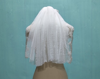 White Ivory Lace Veil, Elegant Bride Soft Tulle Short Veil, Simple Wedding Lace Veil, Short Layer Of Lace Veil