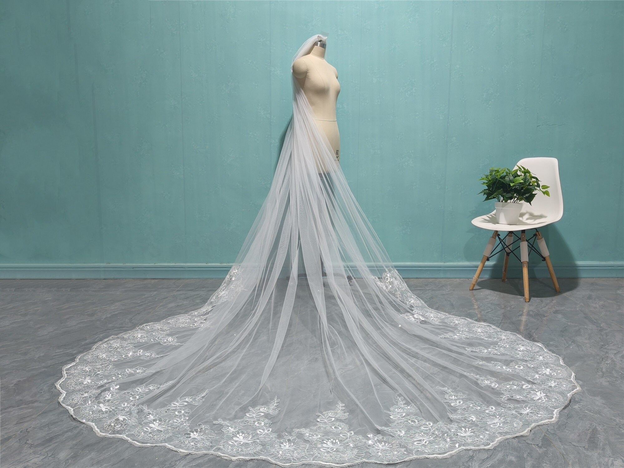 Elegant White Lace Sequined Wedding Veil White Ivory Sequin Lace Veil, Elegant Bride Sequin Lace Veil  main image 3
