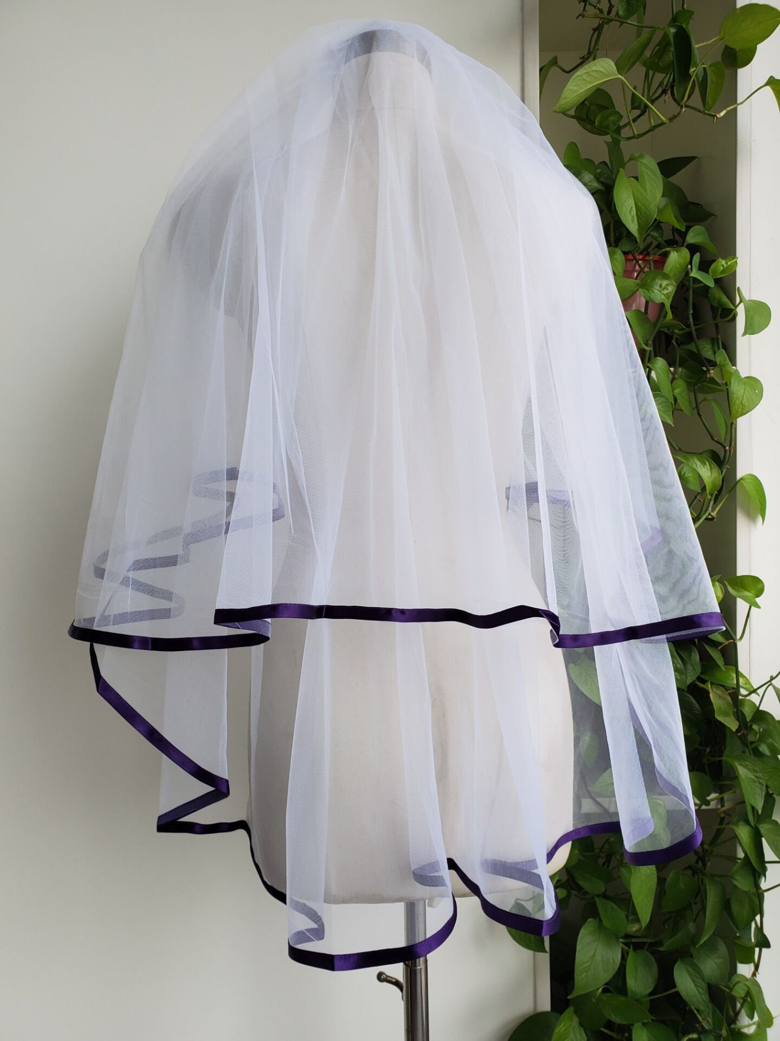 Two-layer Purple Ribbon Bridal Veils Quality Soft Net Bride Veils Two-layer Purple Ribbon Bridal Veils Quality Soft Net Bride Veils