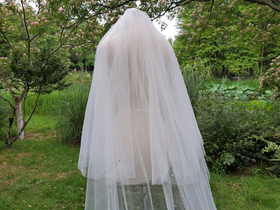 Two Tier Crystal Rhinestone Wedding Bridal Veils Cut Edge  display picture 3