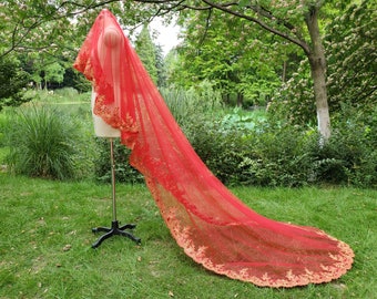 Roter Pailletten-Spitzenschleier / Brautschleier / Brautschleier mit Goldspitze, Mantilla-Schleier China Style Hochzeit Kopfbedeckungen