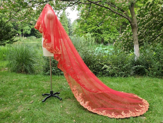 Red Sequins Lace Veil /bridal Wedding Veil /gold Lace Trim  display picture 3
