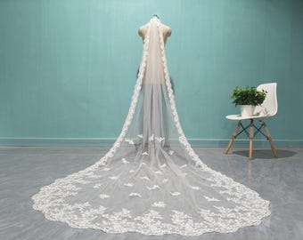 Cathedral Lace Applique Veil, Single Layer Ivory Veil with Lace, Elegant Bride White Lace Veil, Romantic Wedding Lace Applique Veils
