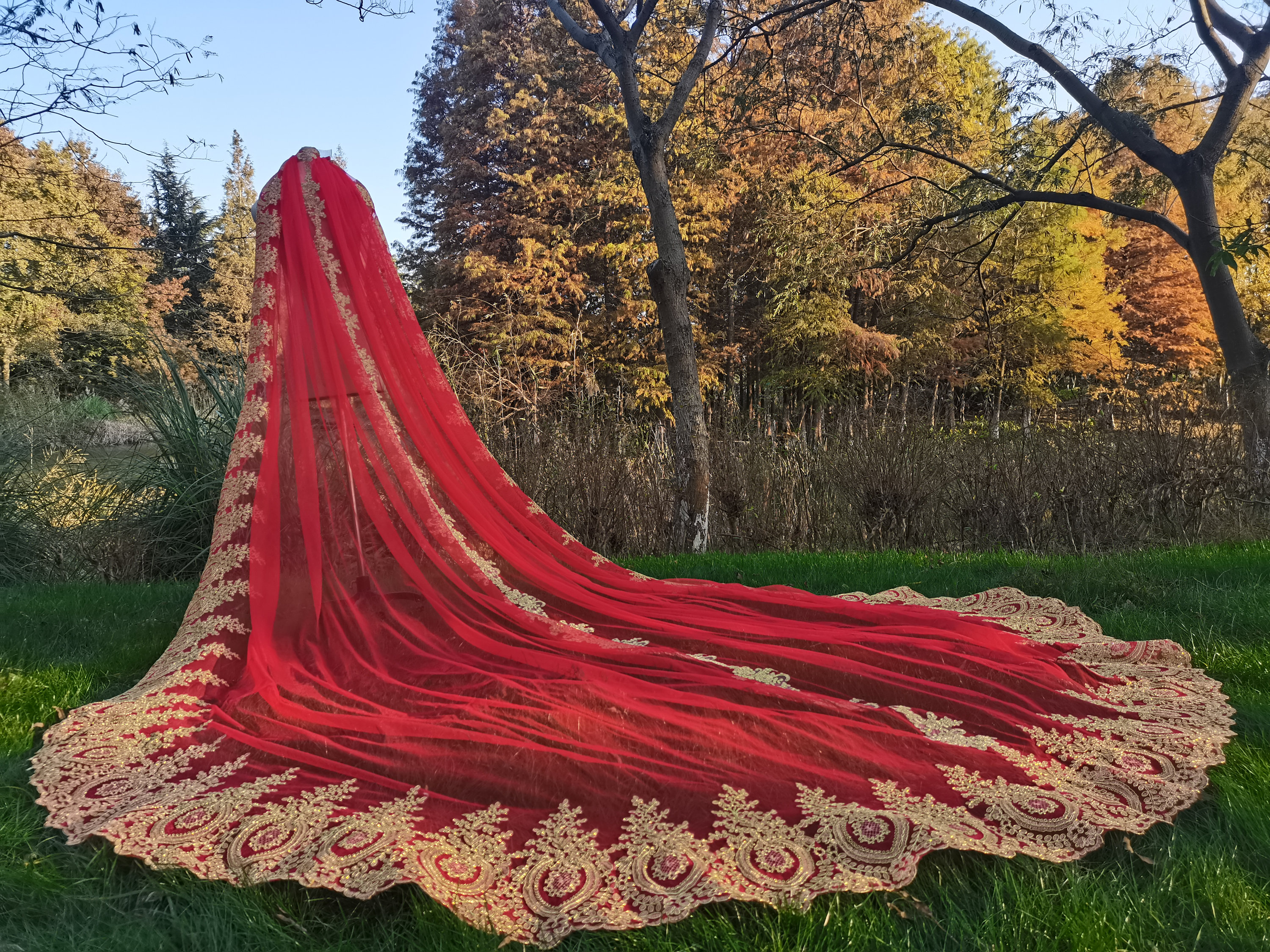 red wedding dress veil Long Luxury Cathedral Veil Chapel Veil Wedding Veil Bridal Veil White Black ivory Red Veil Golden Lace