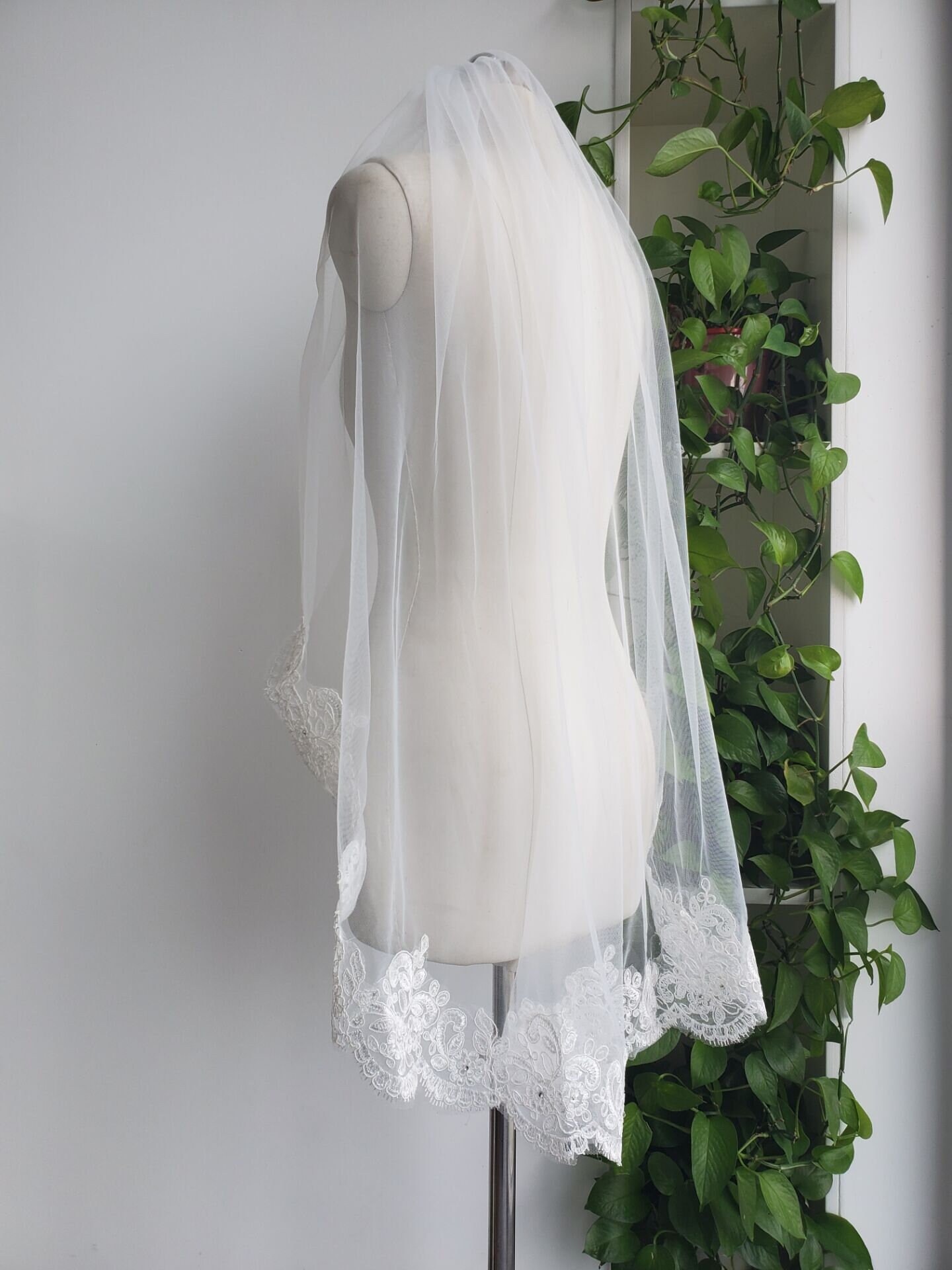 Voile De Mariée 2 Niveaux - Blanc Avec Peigne Pour Cérémonie & Fête