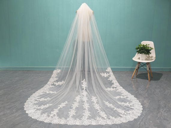NWT  lace cathedral white veil Cathedral Veil with Floral French Lace Trim, White/ Ivory  main image 3
