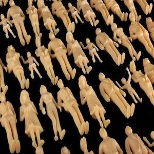 100 Unpainted Miniature Figures 1:24 Scale - Architecture Model Train Accessory image 4