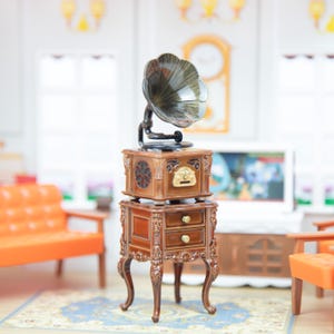1:12 Ein Set von 1 Puppenhaus Plattenspieler (mit 3 hörbaren Liedern) + 1 Schrank Aufbewahrung, 1/12 Puppenhaus Miniatur Grammophon mit Kommode mit 2 Schubladen