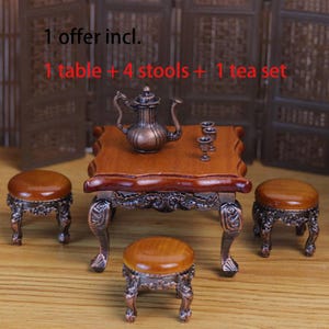 1:12 Dollhouse A Set of 1 Tea Table + 4 Stools + 1 Tea Set, 1/12 Miniatures Retro Furniture Classic Dining Chair Table, Vintage Kitchen Ware