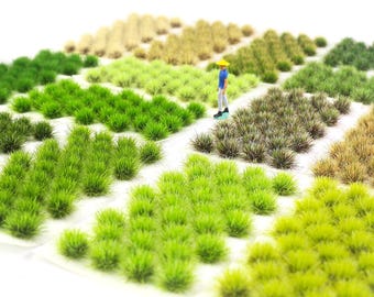 Model Train Seasonal Grass Tufts for Model Railway Diorama Scenery, Mini Grass Patches for Scale Model Scenes, 1 Box -Set of 32 Tufts