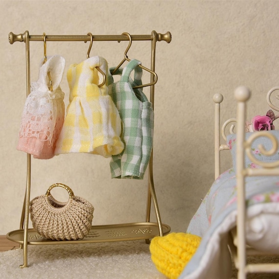 1:6 or 1/8 Doll Clothes Rack (incl. 3 hangers), Dollhouse Miniature Metal Clothing Rack Hangers Set, Mini Doll Room Decor for Barbie,BJD etc