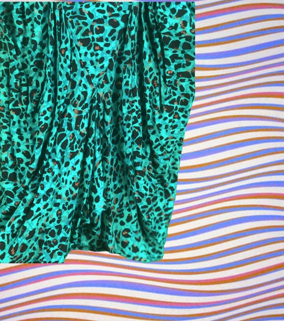 Nicely shaped post-modern patterned turquoise gre… - image 3