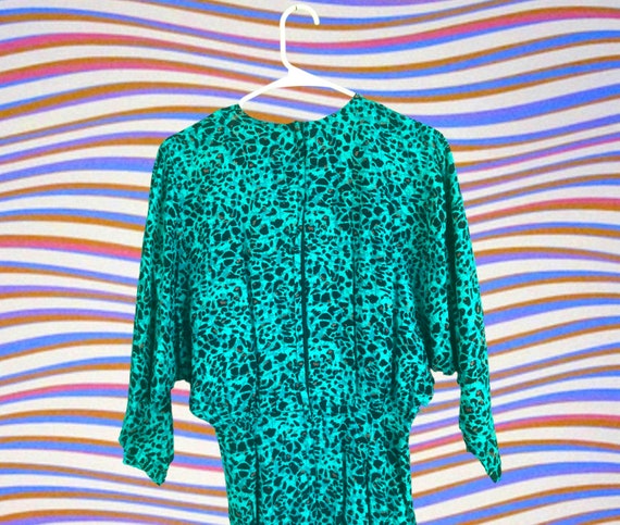 Nicely shaped post-modern patterned turquoise gre… - image 4