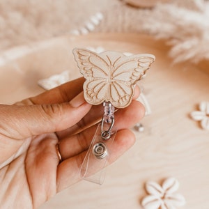 Chic Rattan Badge Holder Clip, Butterfly, Rainbow, Shell Holder Retractable Nurse Boho Office ID Woman Nursing Hospital, Teacher