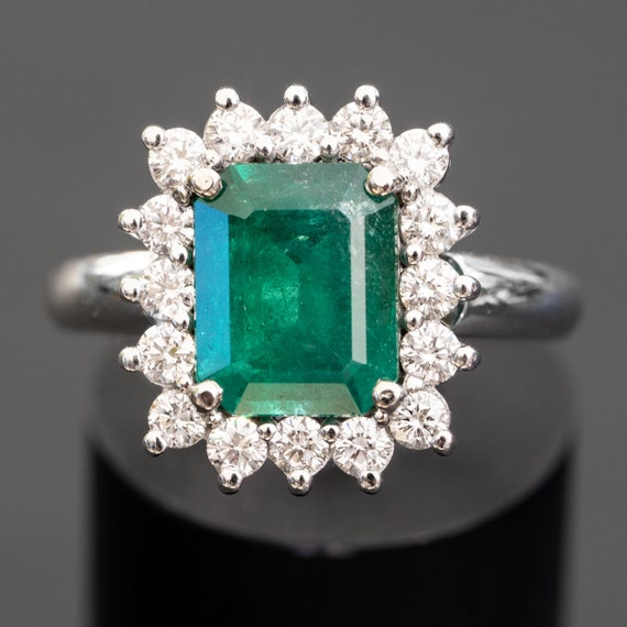 Bague De Fiançailles Or Jaune 14 Carats - Émeraude Naturelle 2,07 Ct Et Diamants - Taille émeraude
