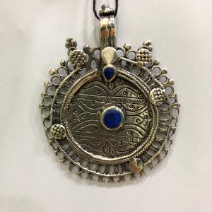 Vintage Afghan kuchi tribe silver pendant