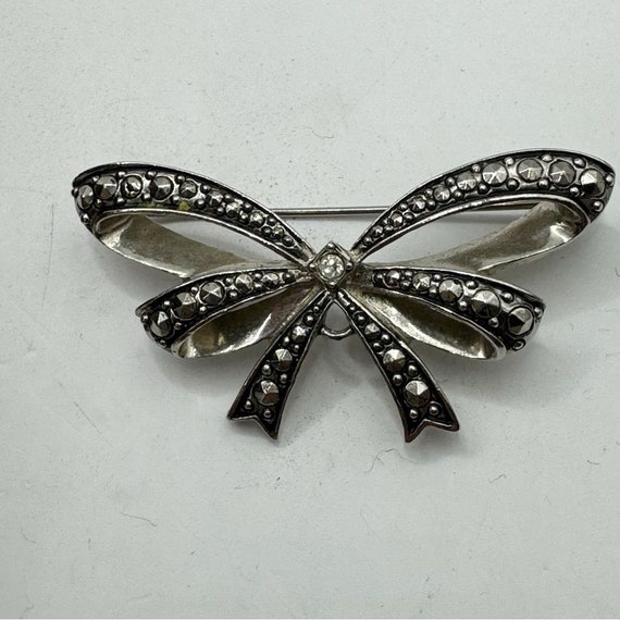 Avon antique style butterfly bow brooch Victorian… - image 2
