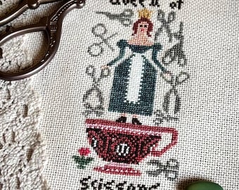 Queen of Scissors Cross Stitch Pattern, X Stitch Chart, Mini Sampler Xstitch Embroidery, PDF Download