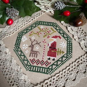 Patrón de punto de cruz "Pequeño Papá Noel", gráfico de punto de cruz, bordado navideño pequeño, descarga instantánea en PDF