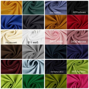 Puede incluir: Una colecci&oacute;n de 18 muestras de tela en varios colores, incluyendo verde, azul, rojo, marr&oacute;n, blanco y rosa. Las muestras est&aacute;n dispuestas en una cuadr&iacute;cula y cada muestra tiene un n&uacute;mero y un nombre de color escrito en ella.