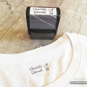 TEXTILstempel / selbstfärbender Stempel / personalisiert mit Namen / individuell gestaltet /Stempel für Kleidung / Kita / Schule