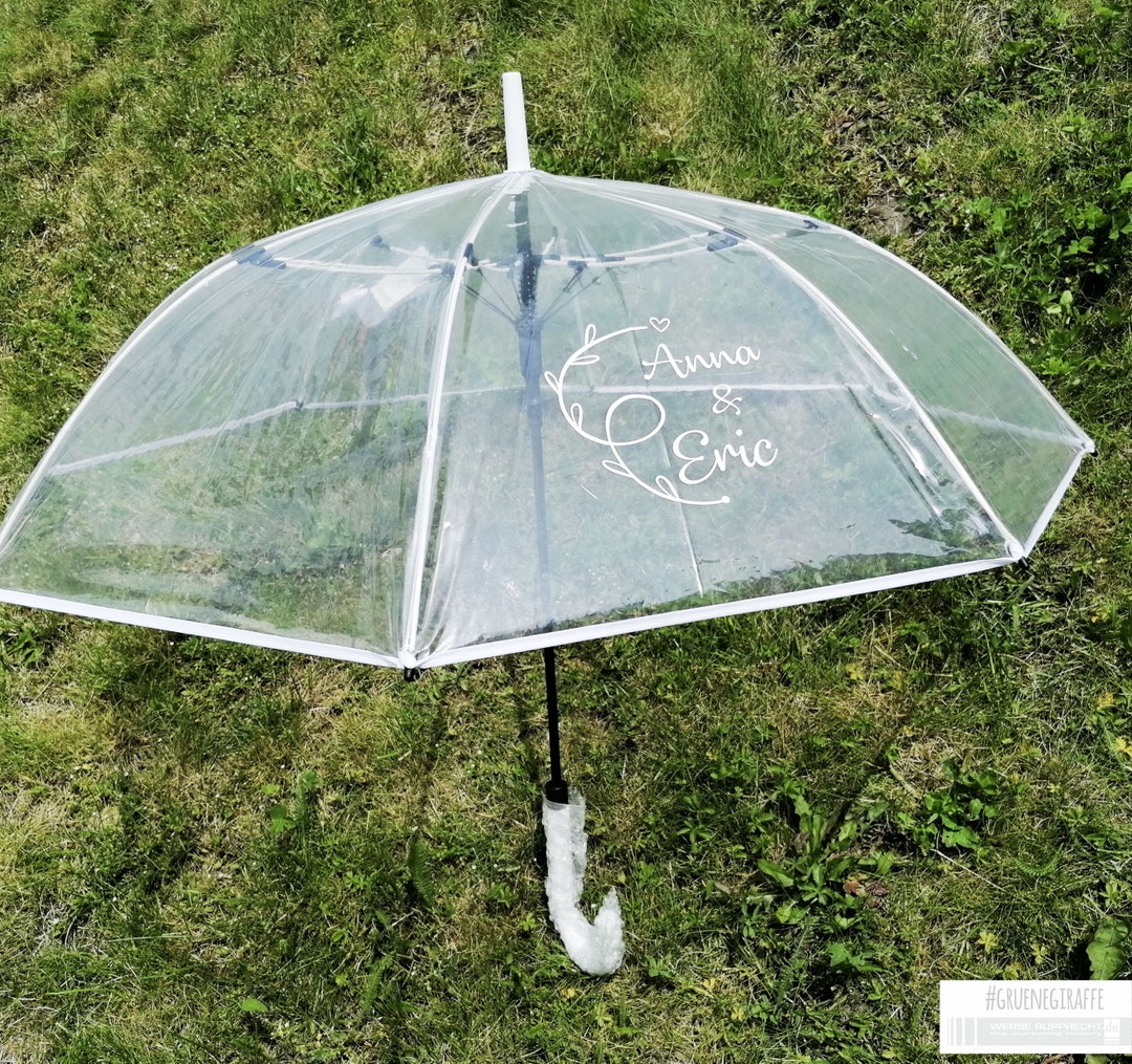Regenschirm mit Schriftzug / für Hochzeit oder Jungesellinnenabschied
