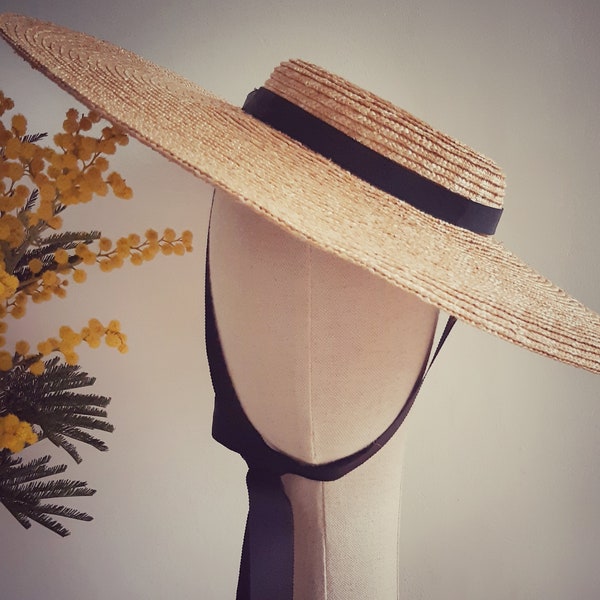 Wide brimmed natural straw boater hat