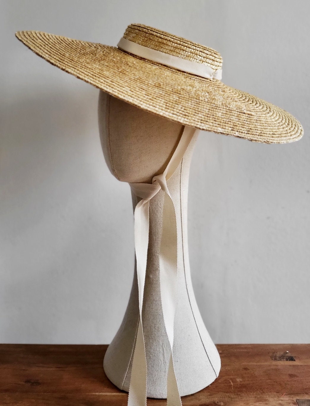 ついに再販開始！】 RAFFIA BOATER HAT W | Visvim Official