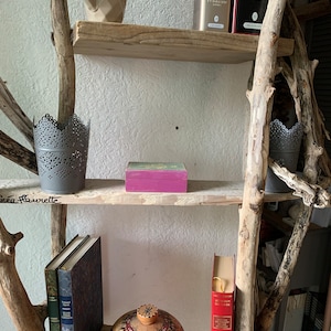 Zero waste wall shelf, made of driftwood