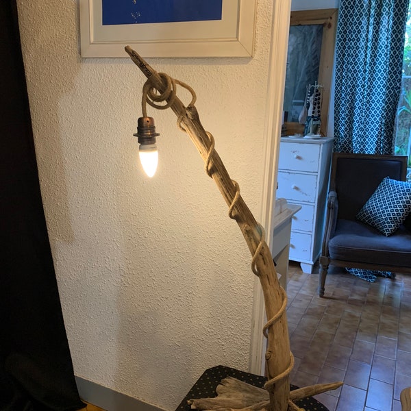 Lampe en bois flotté pour intérieur écolo