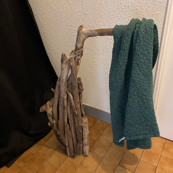 Porte serviette en bois flotté