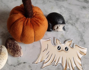 Pegatina troquelada de murciélago fantasmal de Halloween