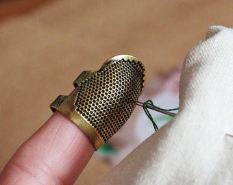 Set 2 Adjustable Brass Embroidery Sewing Finger Thimbles Protectors Quilting Needlework Accessories