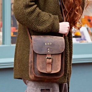 Sac à bandoulière personnalisé style cartable en cuir de buffle - Sac à main bandoulière fait main - Sac bandoulière en cuir marron personnalisé avec boucle