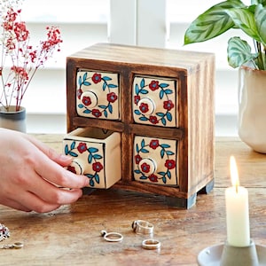 White wooden jewelry boxes discount