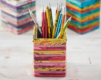 Porte-crayons carré en papier journal recyclé - Porte-crayons pour bureau - Porte-crayons Montessori - Modèle de porte-crayons - Cadeau pour enseignant