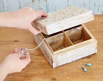 Handcarved Mango Wood Jewellery Box: Fair Trade Leaf Design