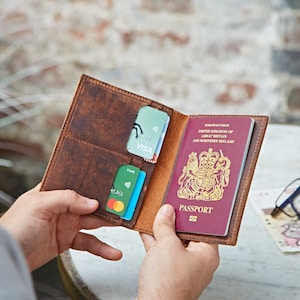 Funda para pasaporte personalizada - Funda para pasaporte de piel de búfalo - Funda para pasaporte de piel de grano completo - Regalo de viaje - Regalo personalizado