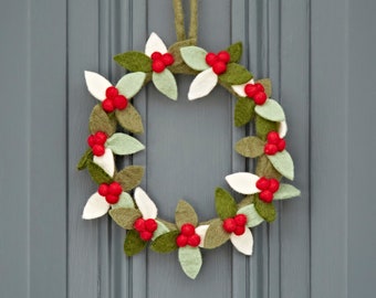 Felt Berry Christmas Wreath - Felted Décor - Wool Christmas Wreath - Felt Handmade Xmas Décor - Classic Door Wreath