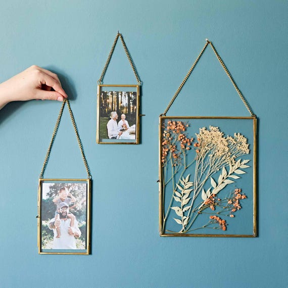 Worldity 100 Pcs Paper Picture Frames 4 X 6, Black Paper Picture Frames With Wooden Clips And String, Hanging Photo Display For Home, Office, Wedding And Party Decor, Photo Holder For