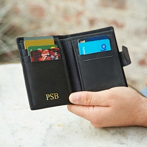 Porta-cartão de crédito personalizado feito à mão em couro de búfalo preto