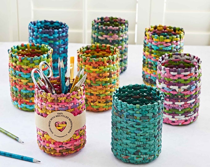 Recycled Newspaper Pencil Holder: Colourful Desk Organiser