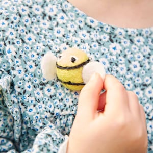 Bumble Bee Brooch - Bumblebee Felt Gift