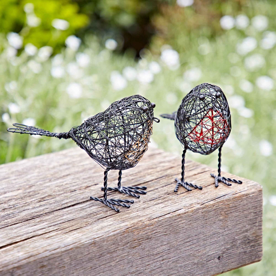 Set of Two Wire Robin Decorative Ornament: Handmade Metal Bird ...
