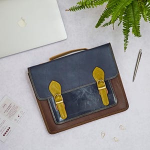 Cartable en cuir recyclé multicolore - Sac messager color block - Commerce équitable, fait main et respectueux de l'environnement - Sac à bandoulière