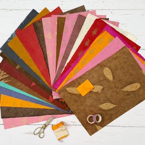 Lokta Paper Craft Pack – Handmade Gift Wrap and Tags – 25 Sustainable Sheets Larger Than A4 – Mixed Colours & Patterns – Wrapping Set