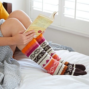 Fair Trade Hand Knitted Fairisle Stripy Woollen Socks Multiple Colours Knitted Nordic Woolly Slipper Socks 2 Sizes 100% Wool Natural Peach & Pink