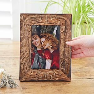 Foliage Carved Mango Wood Photo Frame - 4x6 Picture Frame - Handmade Wooden Frame - Sustainable Frames - New Baby Gifts - Christening Gifts
